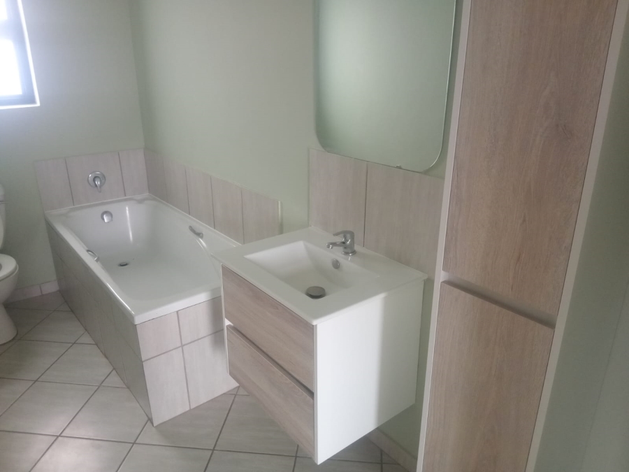 3 Bedroom Property for Sale in Kidds Beach Eastern Cape